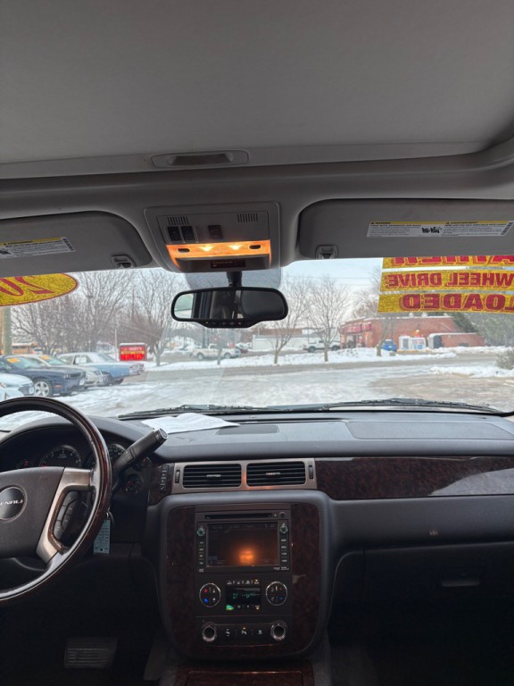 2011 GMC Yukon Image 16