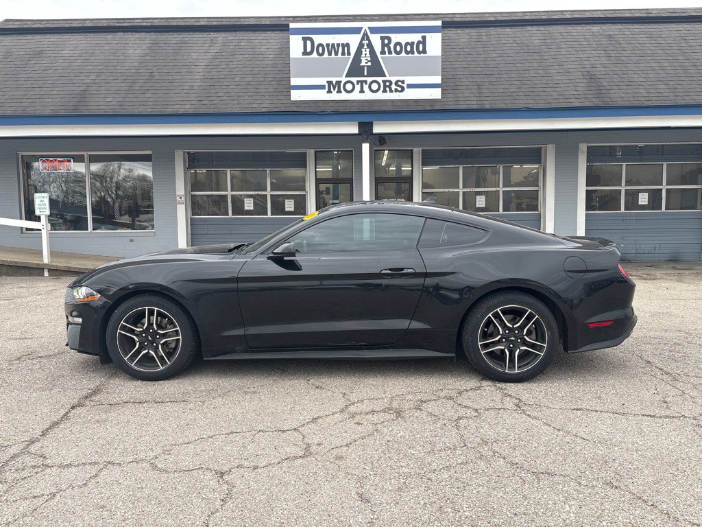 2020 Ford Mustang Image 2