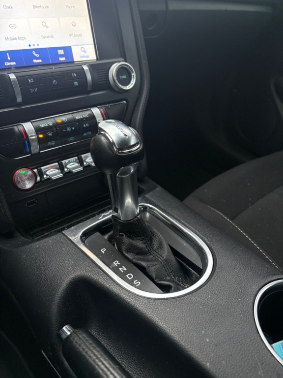 2020 Ford Mustang Image 17