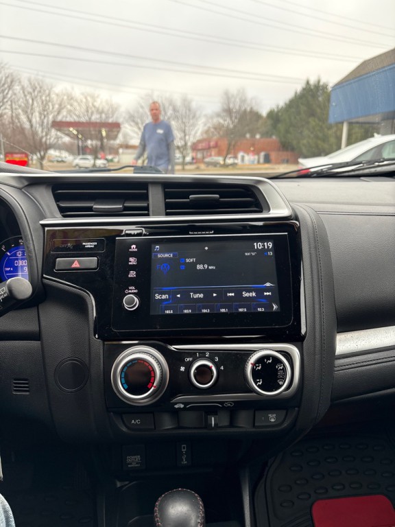 2018 Honda Fit Image 17