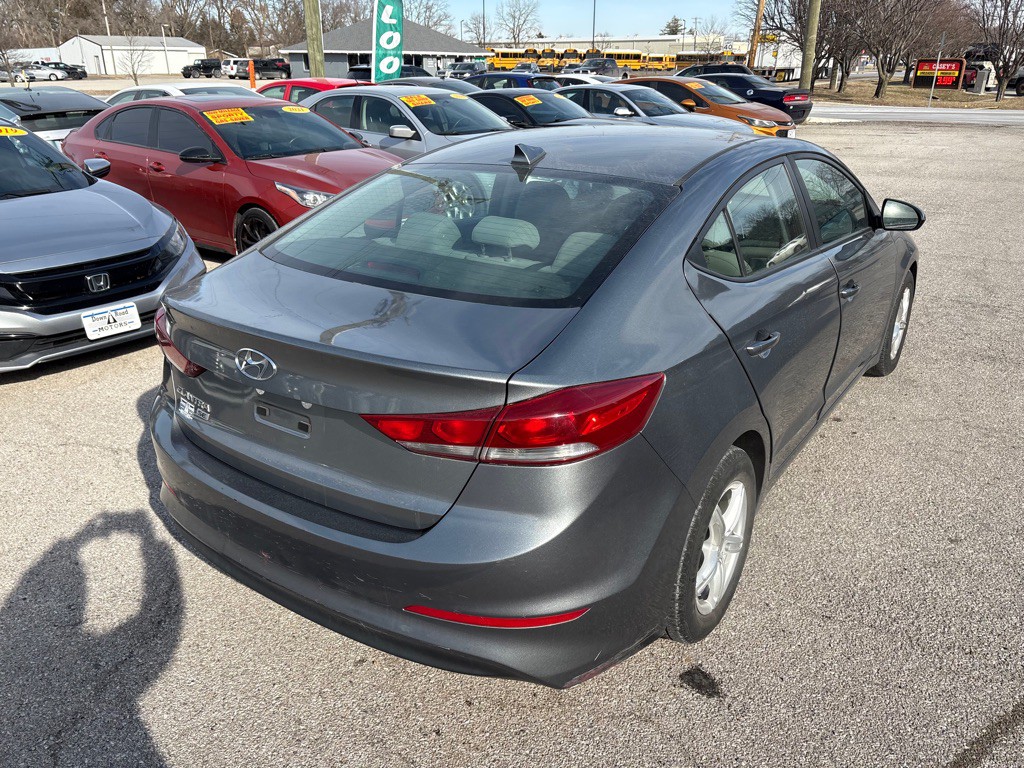 2017 Hyundai Elantra Image 4