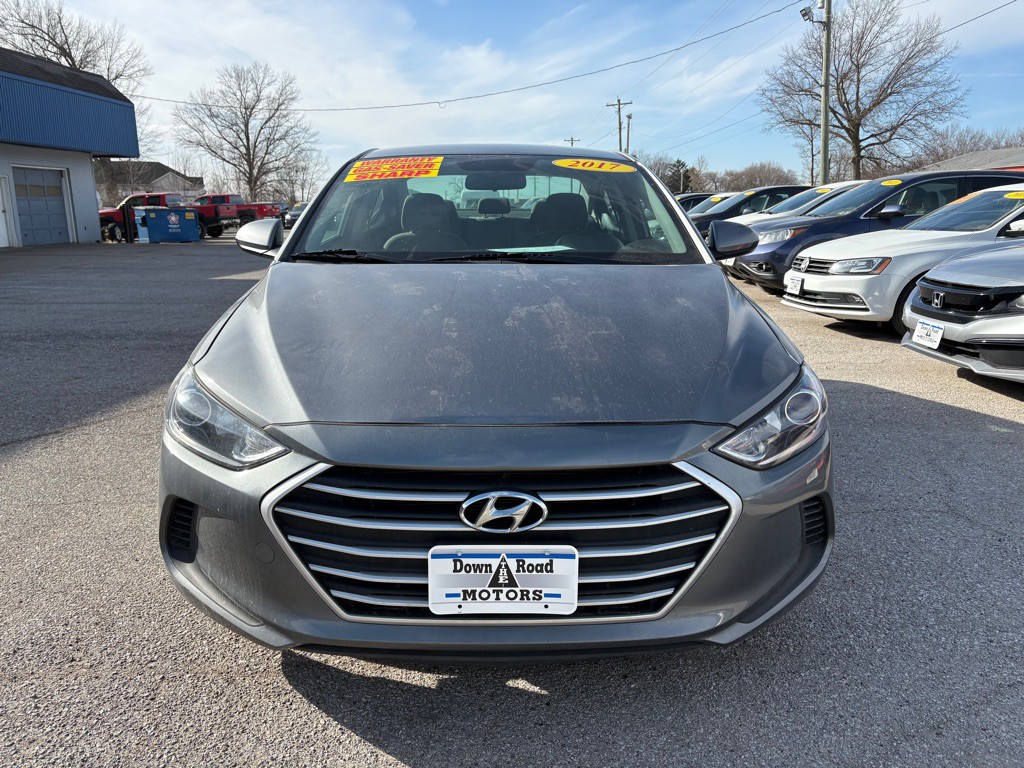 2017 Hyundai Elantra Image 8