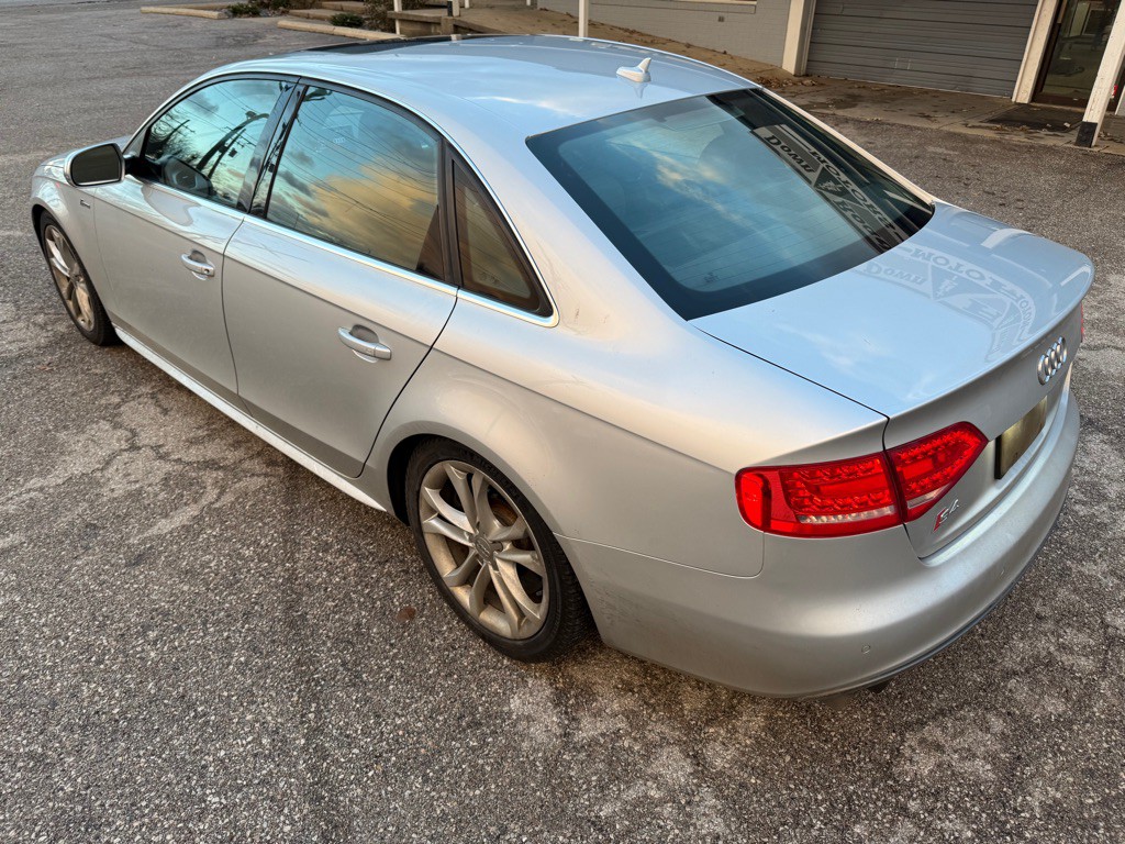 2012 Audi S4 Image 9