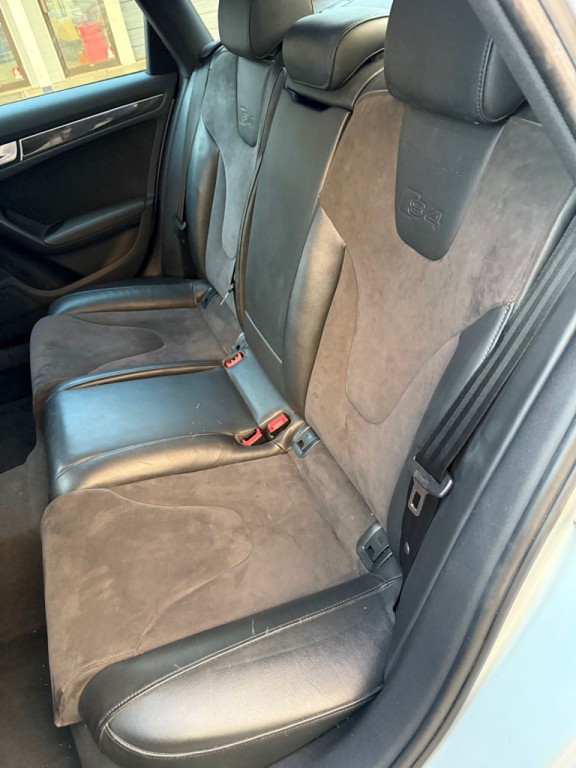 2012 Audi S4 Image 11