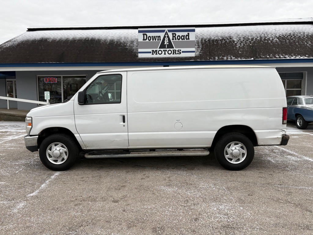 2014 Ford E-series Image 2