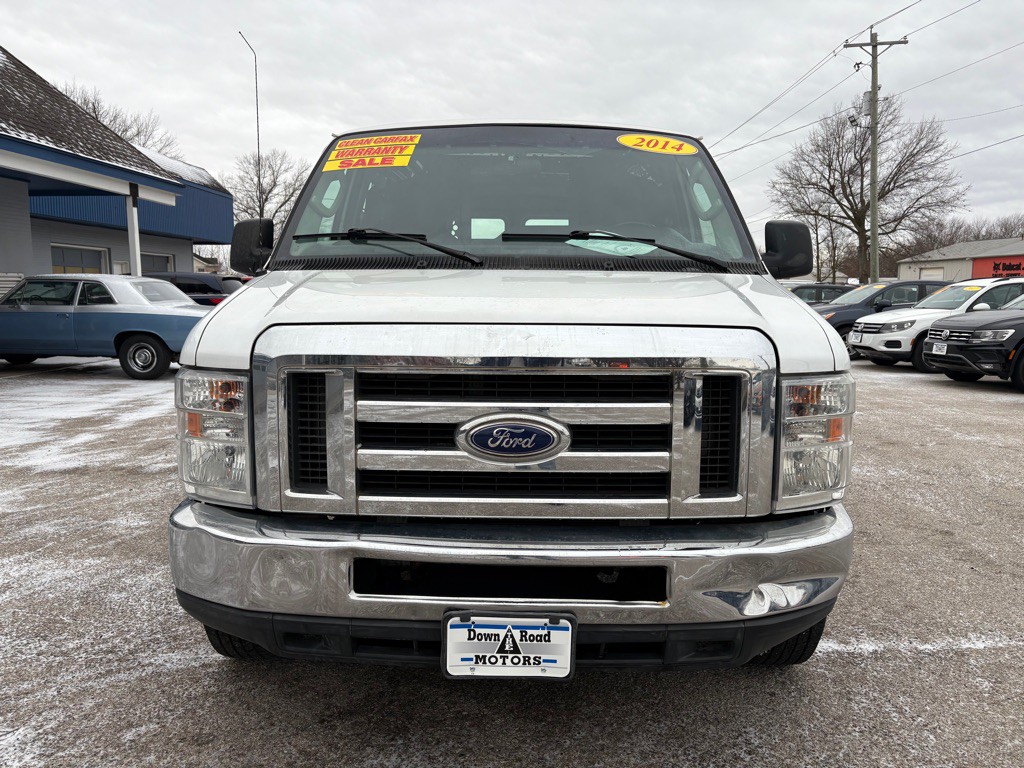 2014 Ford E-series Image 9
