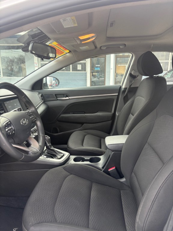 2019 Hyundai Elantra Image 9