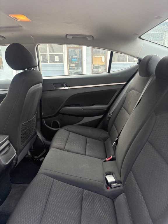 2019 Hyundai Elantra Image 10