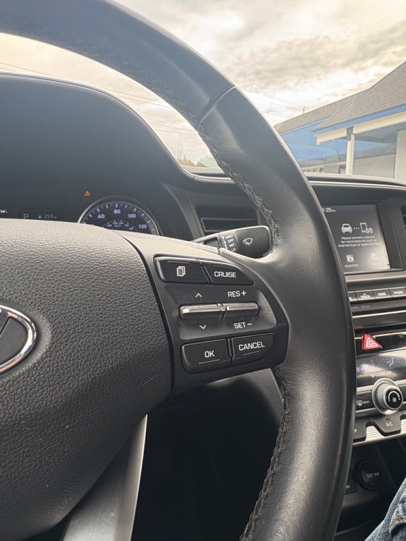 2019 Hyundai Elantra Image 15