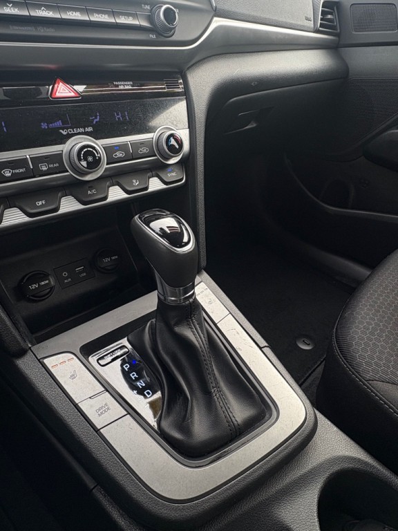 2019 Hyundai Elantra Image 18