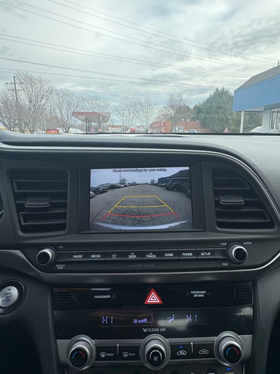 2019 Hyundai Elantra Image 20