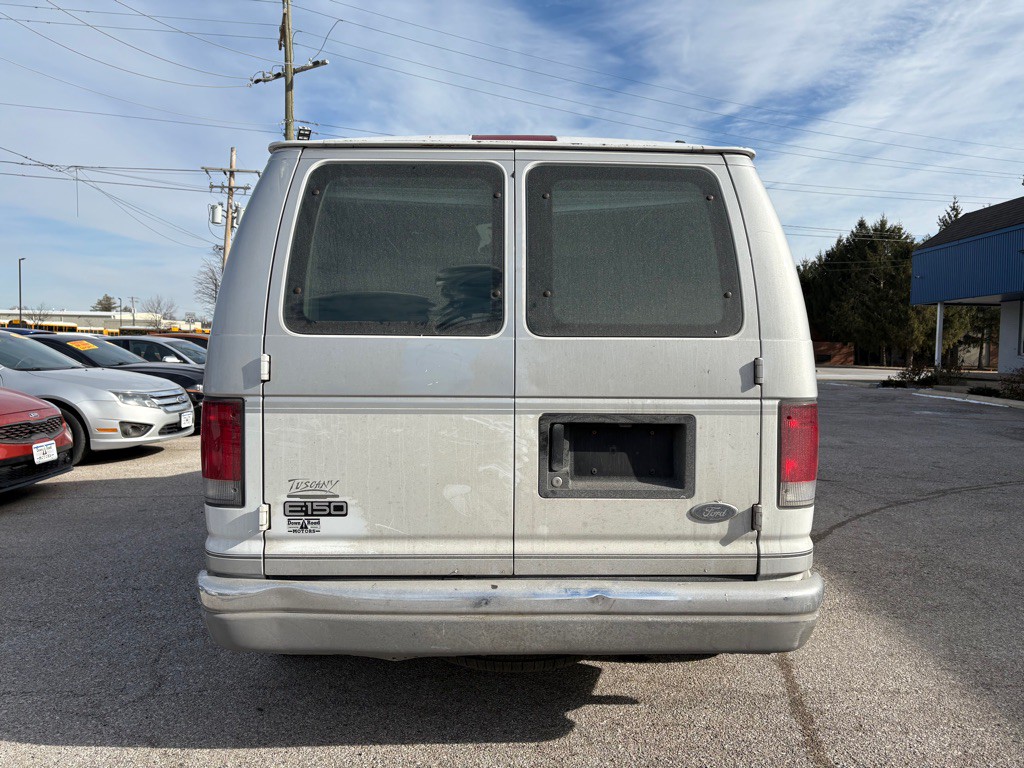 2002 Ford Econoline Image 5