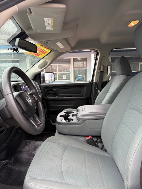 2015 RAM 1500 Image 9