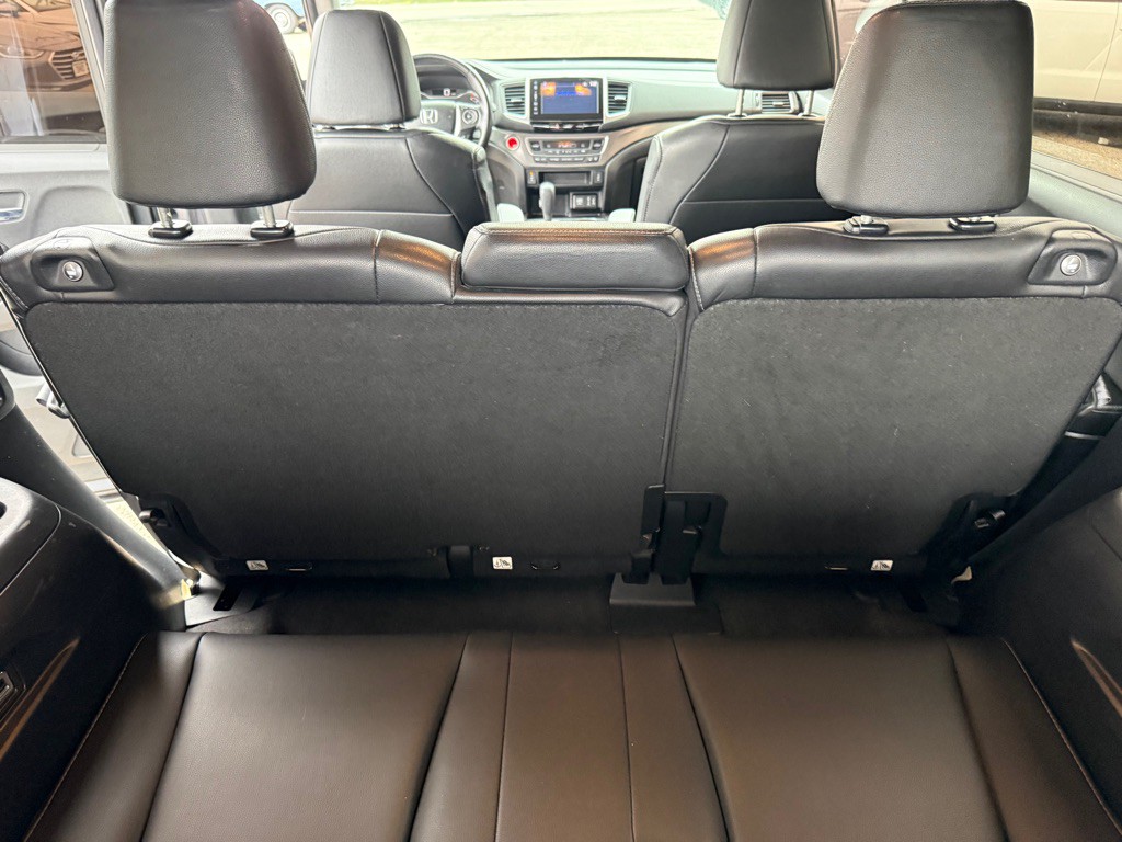 2017 Honda Pilot Image 18