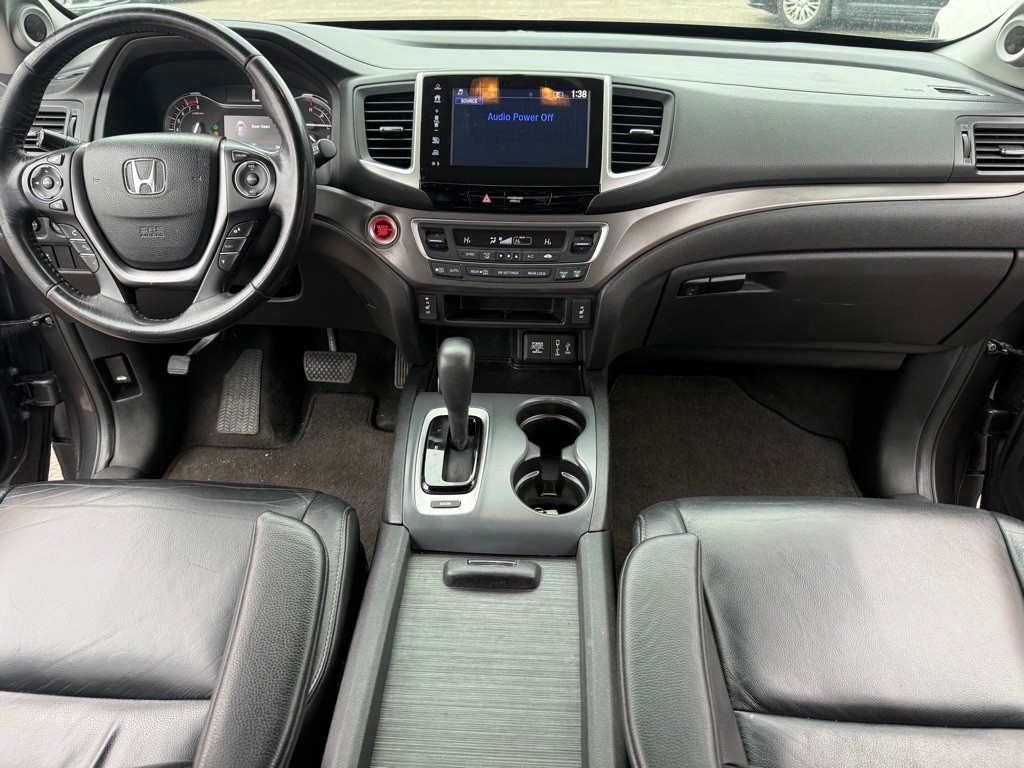 2017 Honda Pilot Image 24