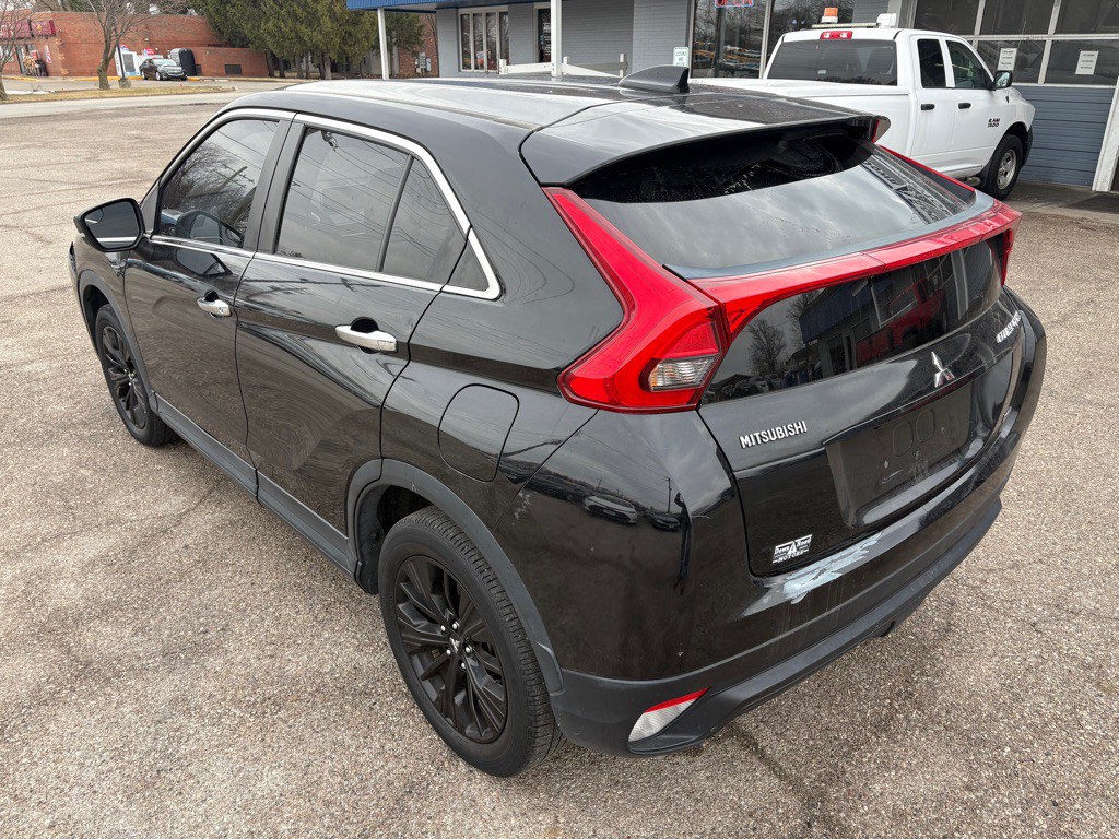 2018 Mitsubishi Eclipse Image 6