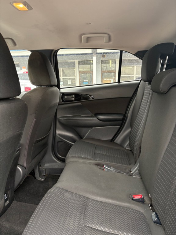 2018 Mitsubishi Eclipse Image 11