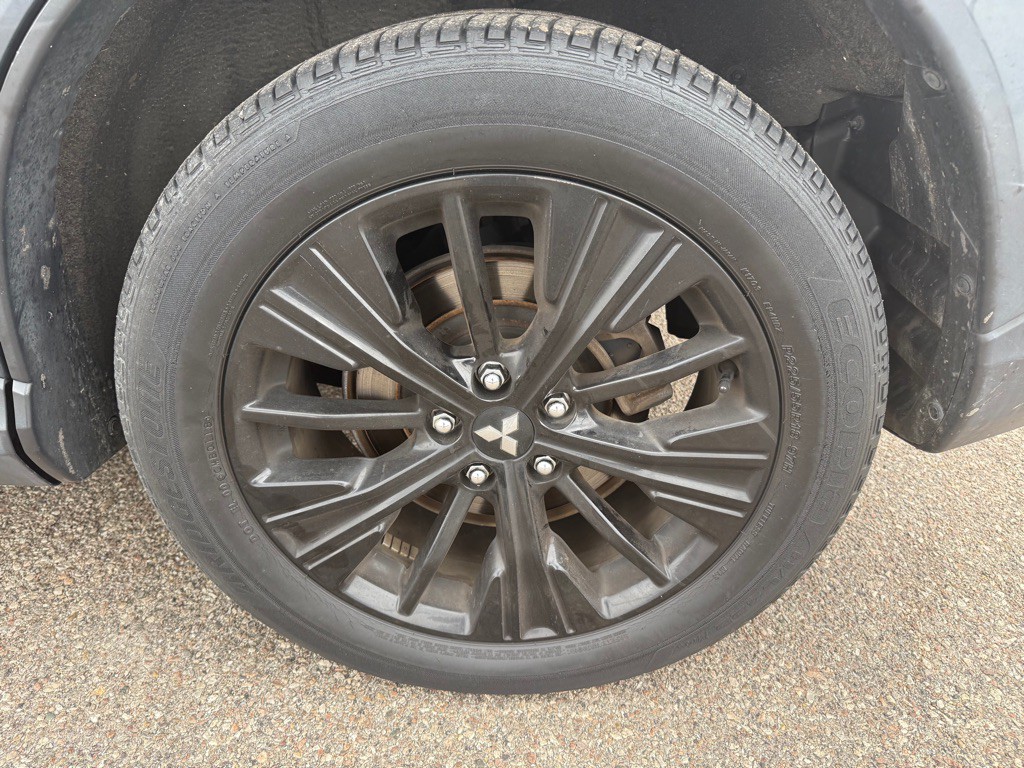 2018 Mitsubishi Eclipse Image 20