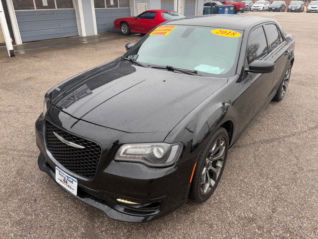 2018 Chrysler 300 Image 7