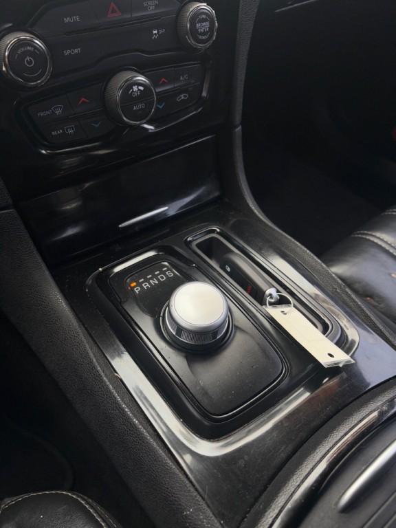 2018 Chrysler 300 Image 21