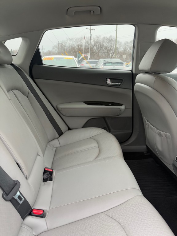 2017 Kia Optima Image 12