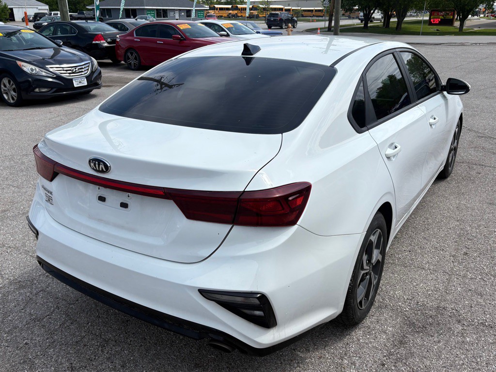 2021 Kia Forte Image 4