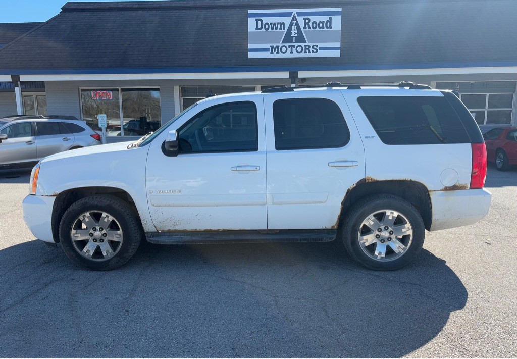 2009 GMC Yukon Image 2