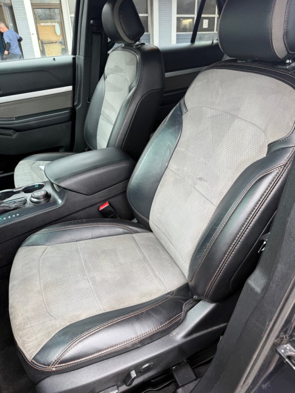 2017 Ford Explorer Image 10