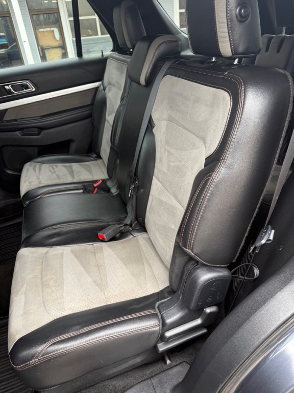2017 Ford Explorer Image 11