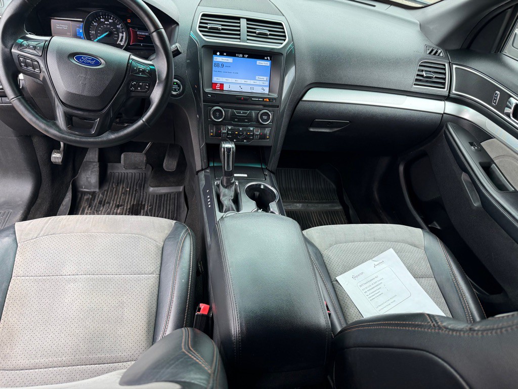 2017 Ford Explorer Image 13