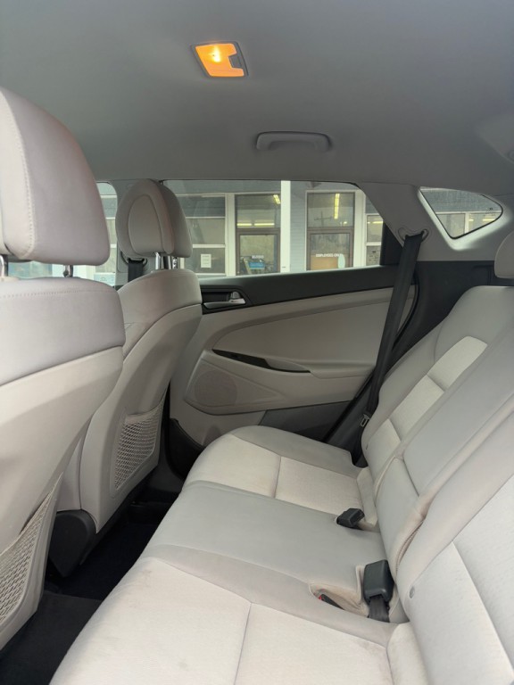 2017 Hyundai Tucson Image 11