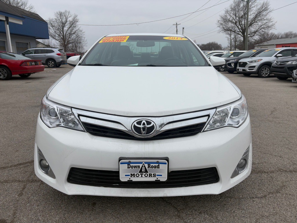 2014 Toyota Camry Image 8