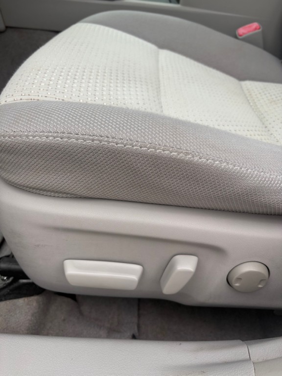 2014 Toyota Camry Image 10