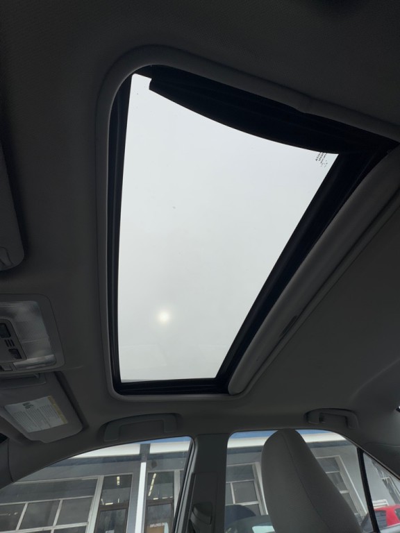 2014 Toyota Camry Image 21