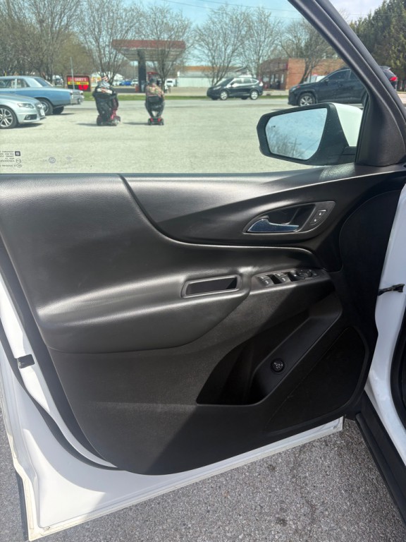 2018 Chevrolet Equinox Image 10