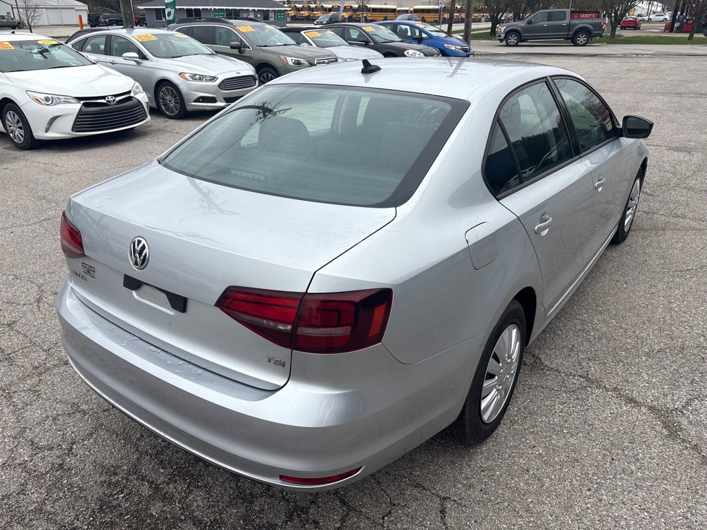 2016 Volkswagen Jetta Image 4