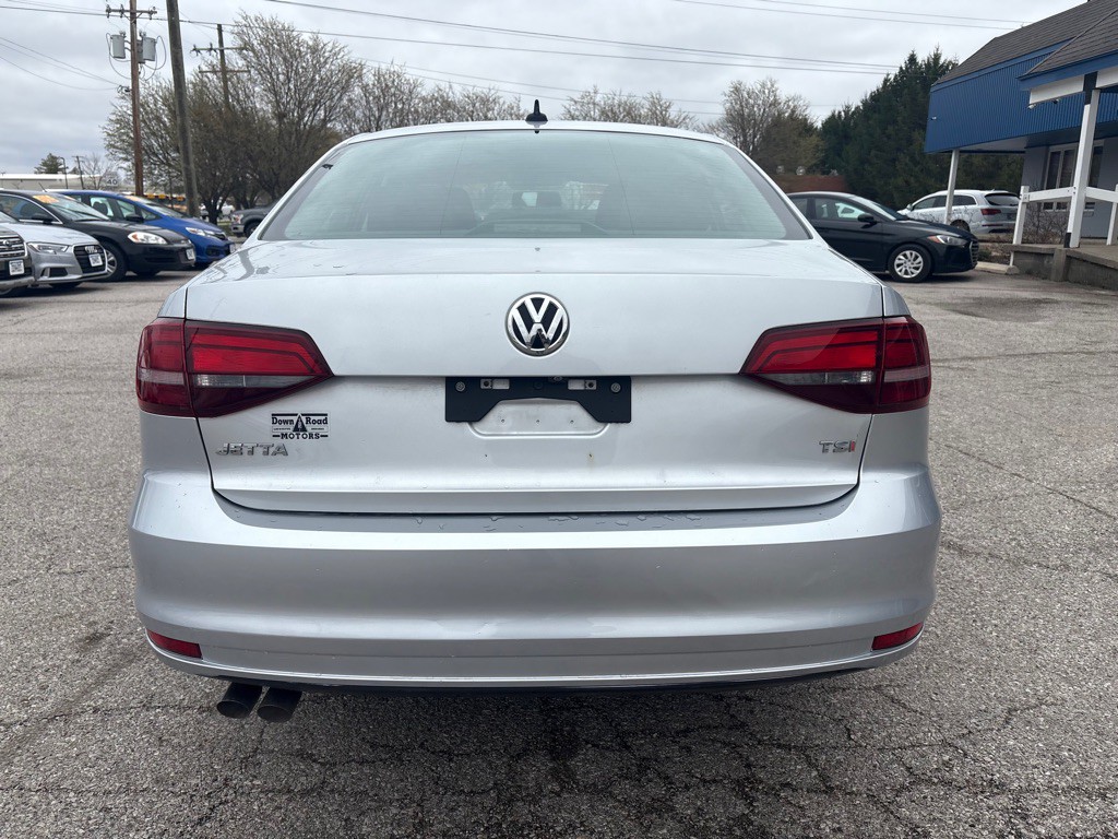 2016 Volkswagen Jetta Image 5