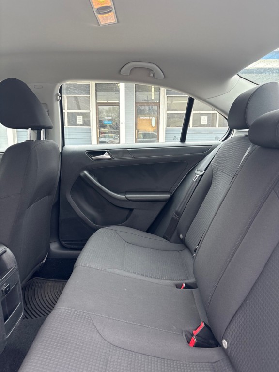 2016 Volkswagen Jetta Image 11