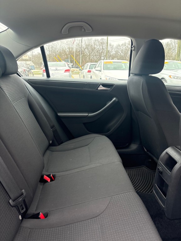 2016 Volkswagen Jetta Image 12
