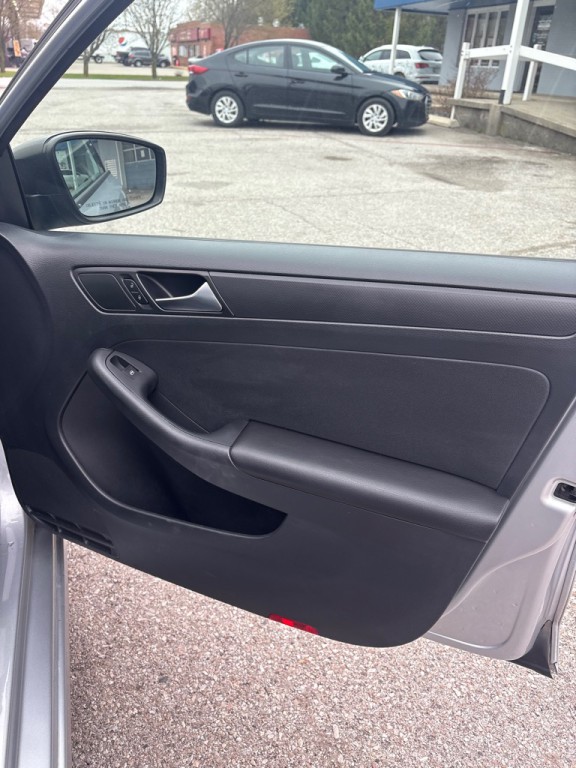 2016 Volkswagen Jetta Image 16