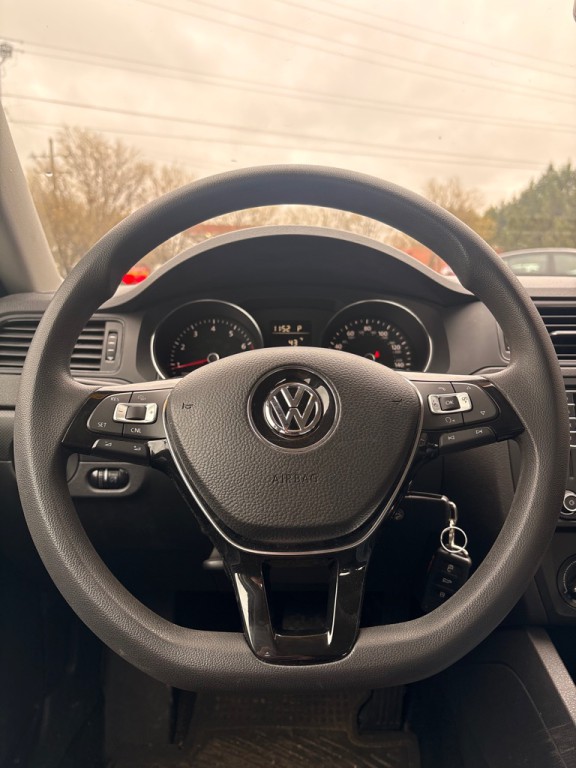 2016 Volkswagen Jetta Image 17