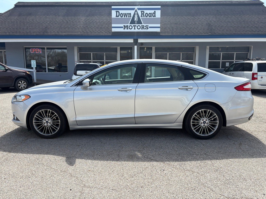 2014 Ford Fusion Image 2