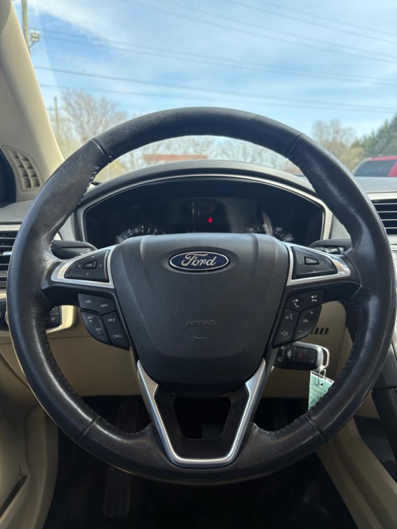 2014 Ford Fusion Image 16