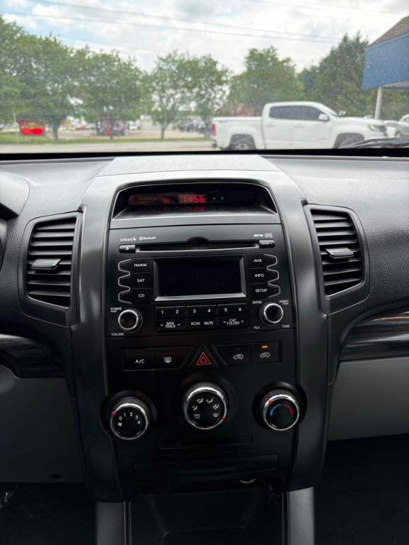 2011 Kia Sorento Image 17