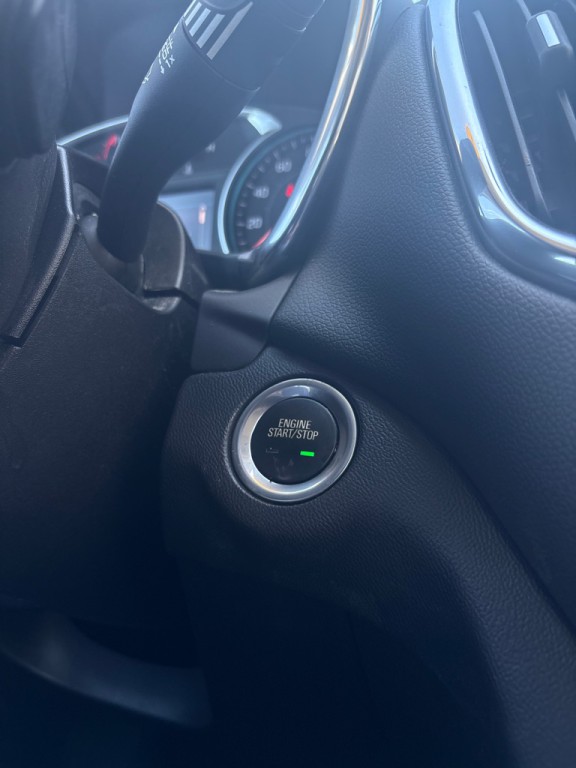 2019 Chevrolet Equinox Image 17