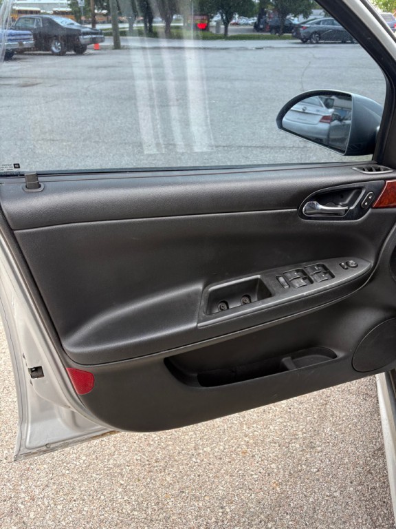 2009 Chevrolet Impala Image 10