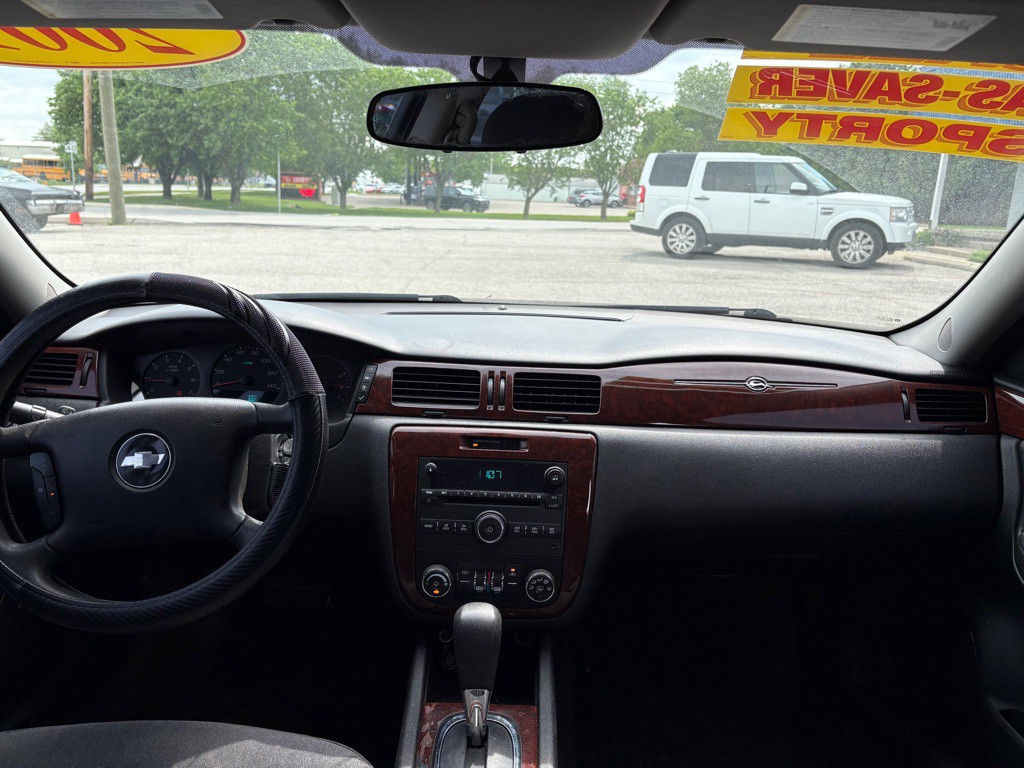 2009 Chevrolet Impala Image 13