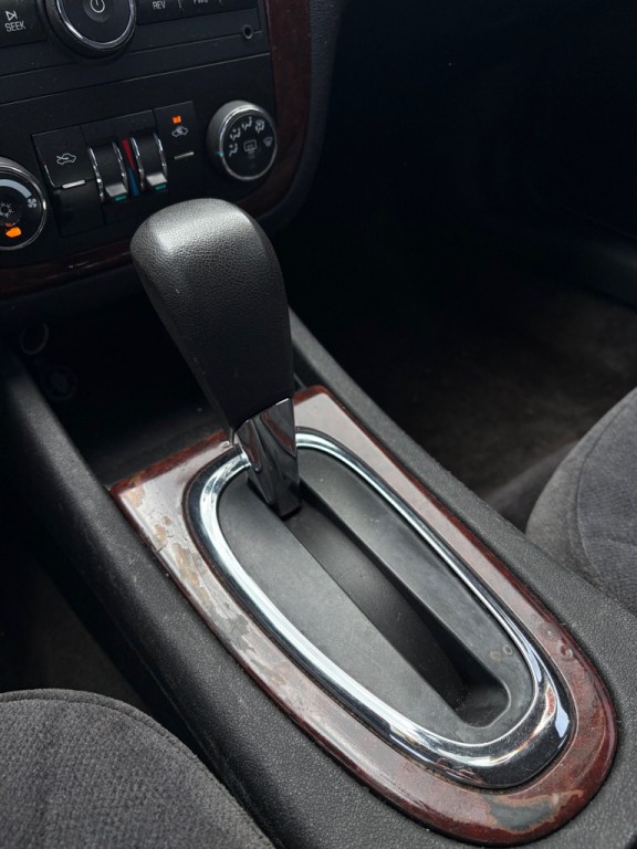 2009 Chevrolet Impala Image 18