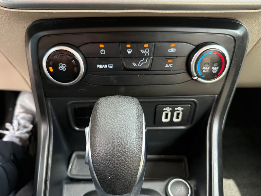 2021 Ford Econoline Image 18