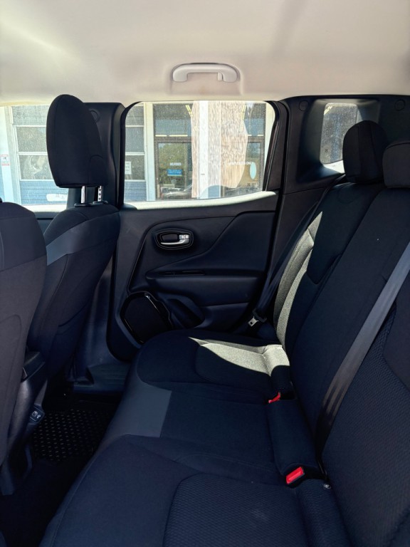 2018 Jeep Renegade Image 11